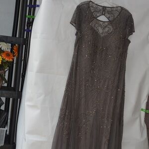 Oleg Cassini /Grey Beaded Formal Dress SZ 20W